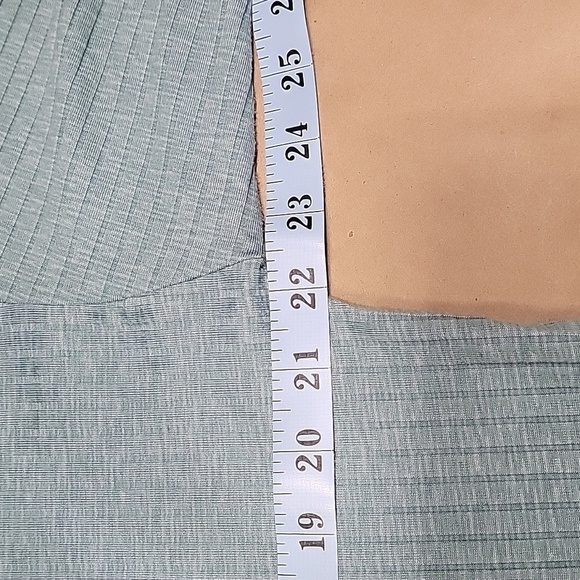 Joyspun Size S (4-6) Green Goddess Hacci Knit Cardigan. Button Front, Pockets - Picture 7 of 10